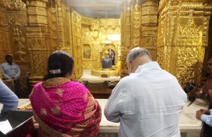 ચૂંટણીના પરીણામો પહેલા નરેન્દ્ર મોદી કેદારનાથ અને અમિત શાહ સોમનાથના શરણે