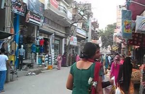 વડોદરા પાણીગેટ વિસ્તારમાં:નોટિસો આપ્યા છતાં દબાણો ન હટાવાતા પાલિકાની દબાણ હટાવો કાર્યવાહી