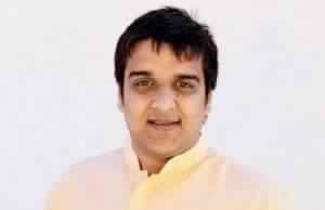 સુરત:ધારાસભ્ય હર્ષ સંઘવી હોસ્પિટલમાં અસુવિધાથી અકળાયા સ્ટાફનો ઉધ્ધડો લઇ લીધો