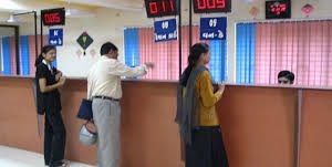 વડોદરા:જન સેવા કેન્દ્રના હંગામી કર્મચારીઓ પગાર વધારા સહિતની માંગને લઇને હડતાળ પર