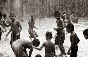 દક્ષિણ ગુજરાતમાં 24 કલાકમાં ધોધમાર વરસાદ,વાપીમાં 8 તો પારડી-7 ઈંચ વરસાદ સાથે જળબંબાકાર