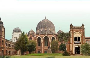 MS યુનિ.ના ફી વધારાથી ભડકી ઉઠી NSUI ,કોમર્સ ફેકલ્ટીમાં તાળાબંધી કરી NSUIના વિરોધી તેવર