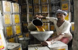 સીંગતેલમાં રૂ.40,તો કપાસિયા તેલમાં રૂ.10નો કમ્મરતોડ ભાવવધારો ગૃહિણીનું બજેટ ખોરવી નાખશે