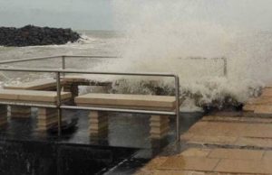 વાયુ વાવાઝોડું દરિયામાં સ્થિર, વાતાવરણમાં પલટો થતા ઠેર ઠેર વરસાદ