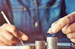 નાના બચતકારો માટે માઠા સમાચાર, મોદી સરકારે નાની બચત યોજનાઓના વ્યાજમાં કર્યો ઘટાડો