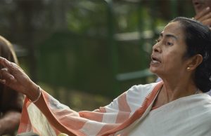 લોકતંત્રને પુનઃસ્થાપિત કરવાની માગ સાથે ગરજી મમતા:મશીન નહી,પણ બેલેટ પેપરને પાછું લાવો