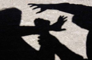 અમરેલીઃવ્યાજખોરનું અનૈતિક કૃત્ય,સગીરા સાથે સેક્સ માણતો વીડિયો ઉતારી માતાને પણ ફસાવી