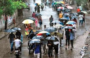 અમદાવાદ સહિત ગુજરાતના અનેક વિસ્તારોમાં સવારથી જ શરૂ થયો છે ઝરમરિયો વરસાદ