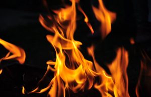 દિલ્હી: સ્વાસ્થ્ય વિભાગની બિલ્ડિંગમાં ભિષણ આગ,ફાયરબ્રિગેડની 22 ગાડીઓ આગ ઓલવવામાં જોતરાઈ