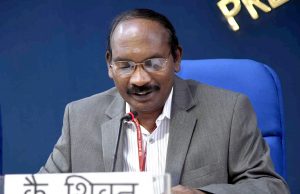 લોન્ચિંગની સફળતાથી ગદગદ ઈસરોના ચીફનું ગળું ભરાઈ આવ્યું,ટીમને પણ આપી વધાઈ