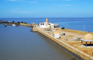 નારાયણ સરોવરઃ ડ્રગ્સનું પેકેટ કિનારે તણાઇ આવતા સર્ચ ઓપરેશન તેજ