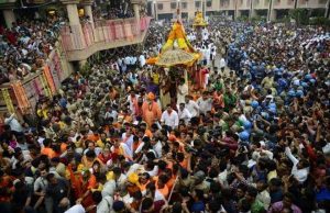 અમદાવાદ:142મી રથયાત્રામાં રાષ્ટ્રપ્રેમ,અભિનંદન અને સ્વચ્છતા અભિયાનની પ્રતિકૃતિઓ જોવા મળી