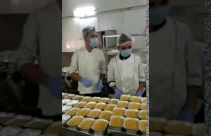 રાજપથ ક્લબ સહીત અનેક સામાજીક સંસ્થાઓએ ફૂડ પેકેટ બનાવી કોર્પોરેશનને આપ્યા