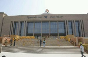 ગુજરાત વિધાનસભા : મગરમચ્છ પકડાતા નથી માછલીઓ પકડાય છે, મગરમચ્છોને પકડો, કોંગ્રેસ તમારી સાથે છે : શૈલેષ પરમાર