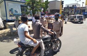 કેન્દ્રના આદેશ બાદ લોકડાઉનના મામલે પોલીસ એક્શનમાં, વાહન ડિટેઇન થયા બાદ 14 તારીખ પછી છૂટશે