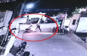 રક્ષક જ બન્યા ભક્ષક!!! અંગત અદાવત રાખી વૃદ્ધને માર્યો ઢોર માર, કોન્સ્ટેબલ તત્કાલ અસરથી સસ્પેન્ડ