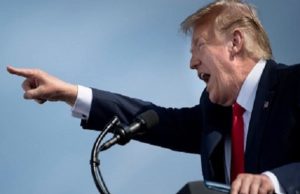 ડોનાલ્ડ ટ્રમ્પ :ભવિષ્યવાણી કરતા કહ્યુ અમેરિકા સંપૂર્ણપણે બરબાદ થઇ જશે