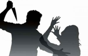 છરીથી પત્નીનું માથું વાઢી નાંખ્યું ને મસ્તક લઈ આખા વિસ્તારમાં ફર્યો