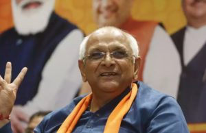 નવા CMનો માસ્ટર સ્ટ્રોક : પ્રજાકીય કામ માટે હાજર રહો અન્યથા કાર્યવાહી માટે તૈયાર રહો, અધિકારીઓને કર્યા કડક આદેશ