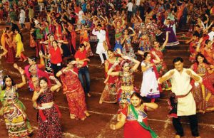 નવરાત્રિમાં શેરી ગરબાને મર્યાદિત સંખ્યા સાથે મંજૂરી આપી, ક્લબ અને પાર્ટી પ્લોટ માટે મોટો નિર્ણય.