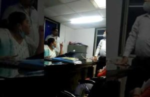 સત્તાનું શરમજનક શૂરાતન : બેફામ ગાળો બોલતી દાદરાનગર હવેલીના સમરવાણી ગામની મહિલા અધિકારીનો આ વિડીયો વાયરલ