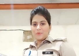 મહિલા કોન્સ્ટેબલને રિવોલ્વર સાથે રીલ બનાવવી પડી ભારે, રાજીનામુ આપીને શેર કર્યો વધુ એક વીડિયો