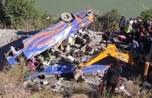 J&K માં મોટો અકસ્માત : ડોડા પાસે મિની બસ ખીણમાં ખાબકી, 8 લોકોએ જીવ ગુમાવ્યા