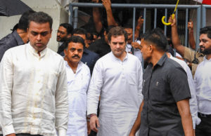 સુરત કોર્ટમાં હાજર રહ્યા હતા કોંગ્રેસના નેતા રાહુલ ગાંધી, કહ્યું, હું કંઈ જાણતો નથી