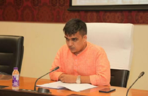 પોલીસ કર્મીઓના આંદોલન મુદ્દે હર્ષ સંઘવીનું મોટું નિવેદન ,સરકાર કરી રહી છે અભ્યાસ