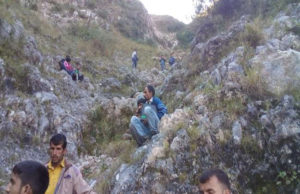 ઉત્તરાખંડમાં ગોઝારો રવિવાર, ચકરાતા નજીક ખીણમાં વાન ખાબકતા 12થી વધુ લોકોના મોત