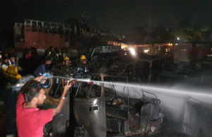 ખેડા પોલીસ સ્ટેશનની બહાર વિકરાળ આગ, 25 વાહનો બળીને ખાખ