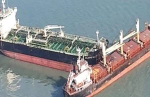 ઓખા નજીકના અરબી સમુદ્રમાં ટકરાયા બે મોટા જહાજ, 33 ક્રુ મેમ્બર્સને બચાવાયા