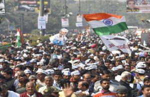 પેપરકાંડ મુદ્દે ગાંધીનગરમાં રાજકીય ઘમાસાણ, આમ આદમી પાર્ટી દ્વારા ઠેર- ઠેર વિરોધ પ્રદર્શન કરાયા