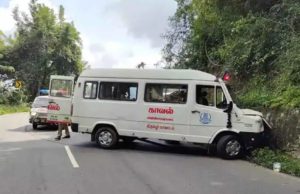 બિપિન રાવત સહિત અન્ય મૃતકોના શબ લઇ જઇ રહેલી એમ્બુલન્સનો અકસ્માત