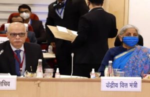 જીએસટી કાઉન્સિલની બેઠકમાં કપડાં પર 5 ટકા જીએસટી યથાવત રાખવાનો નિર્ણય