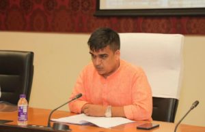 હેડ ક્લાર્કની પરીક્ષા કરાઇ રદ, માર્ચમાં ફરીથી પરીક્ષા લેવાશે ગૃહ રાજ્યમંત્રીની જાહેરાત