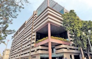 એએમસીની આવી તો કેવી બેદરકારી ? એટેન્ડન્સ રજીસ્ટરમાંથી 16 વર્ષ સુધી ગાયબ રહ્યો કર્મચારી, તો પણ કોઇને પડી ના ખબર