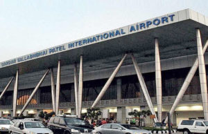 કેન્યાની યુવતીના પેટમાં ડોક્ટરોએ 50થી વધુ ડ્રગ્સની કેપ્સ્યૂલ કાઢી, સારવાર દરમિયાન મોત