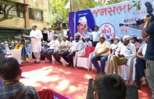 ભાજપના કાર્યકરોએ પક્ષપલટો કરતાં ઈસુદાને કહ્યું; ‘યે તો ટ્રેલર હૈ, પિક્ચર અભી બાકી હૈ’