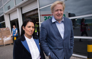 બ્રિટને યુક્રેનિયન નાગરિકો માટે ફેમિલી વિઝા સ્કીમ શરૂ કરી : પ્રીતિ પટેલ