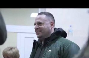 ઝેલેન્સ્કીએ હોસ્પિટલ પહોંચીને ઘાયલ સૈનિકોનું સન્માન કર્યું અને ડોકટરોનો આભાર માન્યો, જુઓ Video