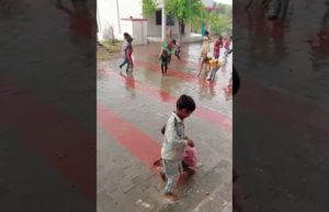 અમદાવાદમાં કેટલાંક વિસ્તારોમાં વરસાદ, ખેડબ્રહ્મામાં કરા સાથે વરસાદ વરસતાં બાળકોએ કરા ભેગા કરવા લાગ્યા, જુઓ Video