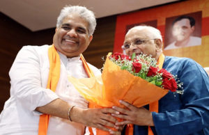 નવા-જૂની એંધાણ: 3 દિવસના પ્રવાસ બાદ પ્રધાનમંત્રી દિલ્હી પહોંચ્યા, આજે ભાજપના પ્રભારી 2 દિવસ ગુજરાત આવશે અને સંગઠન સાથે કરશે ચર્ચા!
