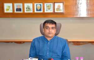 હિંમતનગરમાં કલમ 144 લાગુ; રામનવમી પર્વે શોભાયાત્રા પર બે સ્થળોએ થયેલા પથ્થરમારા બાદ હર્ષ સંઘવીએ ઉચ્ચસ્તરીય બોલાવી બેઠક!