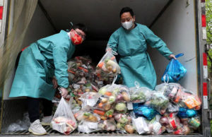 શાંઘાઇમાં કડક લોકડાઉન: 2.5 કરોડ લોકો ઘરોમાં કેદ,તો મેડિકલ સુવિધાઓ-ખાદ્ય ચીજોની અછત સર્જાઈ!