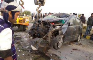 મથુરાના એક્સપ્રેસ હાઈવે પર સવારે સ્પીડમાં જતી કાર આગળના વાહન સાથે અથડાતાં 7ના ઘટનાસ્થળે મોત, 2 હાલત ગંભીર, PM-CMએ કર્યું દુઃખ વ્યક્ત!