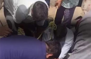 અમદાવાદના મણિનગરમાં વરસાદી પાણીના “30 ફૂટ ઊંડા કૂવા”માં આધેડ પડ્યા, દોરડાથી ખેંચી આધેડનું રેસ્ક્યુ, ઈજાગ્રસ્ત આધેડને ખસેડાયા હોસ્પિટલ!