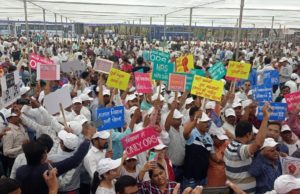 ગાંધીનગરમાં શિક્ષકોનું શક્તિપ્રદર્શન; ‘જૂની પેન્શન યોજના’ લાગુ કરવાની માગ સાથે ગુજરાતભરમાંથી કર્મચારીઓ સત્યાગ્રહ છાવણી ખાતે ઊમટી પડ્યા!