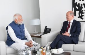 પ્રધાનમંત્રીનો યુરોપ પ્રવાસ : જર્મન ચાન્સેલરે ભારતને ગણાવ્યું સુપર “પાર્ટનર”, મોદીએ કહ્યું- યુદ્ધથી કોઈ નહીં જીતે; જંગના કારણે ઓઈલ થયું મોંઘુ?!