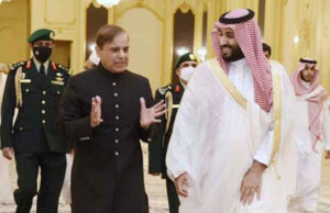 ચીન-અમેરિકાએ સાથ છોડ્યો: પાક.ની ‘ભૂંડી હાલત’; દેવું ચૂકવવાની મુદત વધારવા અને ‘નવી લોન’ની અપીલ સાથે શાહબાઝ પહોંચ્યા “સાઉદી અરબ”!